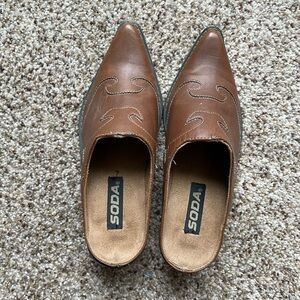 Women’s size 5 1/2 cowboy ankle shoes